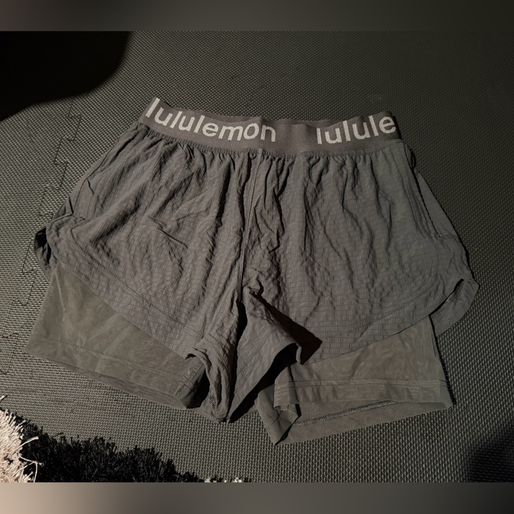 Lululemon Logo Waistband High-Rise Training Short